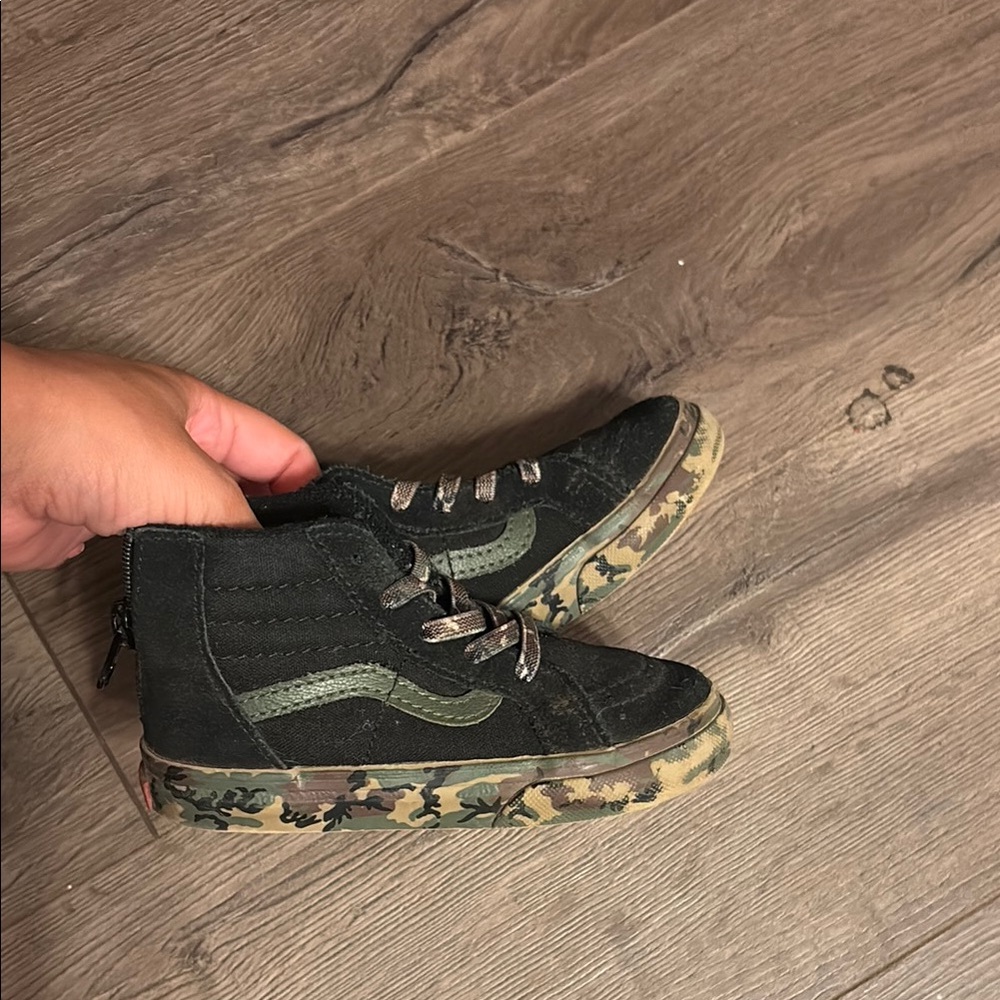 Vans Kids Shoes in Black and Green Camo